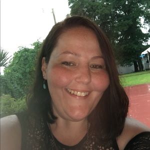 Meet your Posher, Hillary